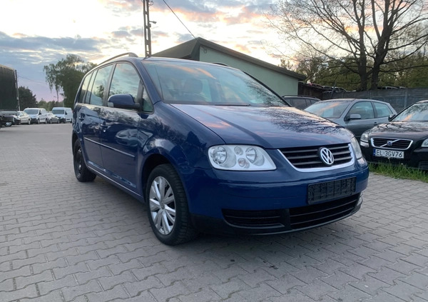 Volkswagen Touran cena 11900 przebieg: 216430, rok produkcji 2003 z Bierutów małe 211